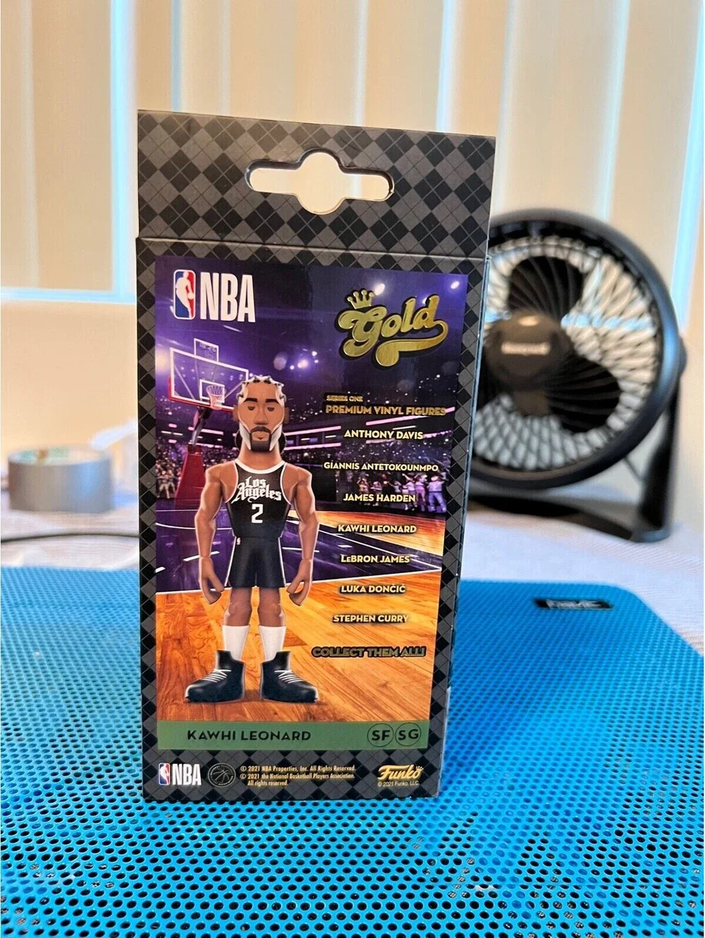HOLLYWOOD EXCLUSIVE ONLY 3,000 PIECES Kawhi Leonard Funko Gold Clippers NBA #2